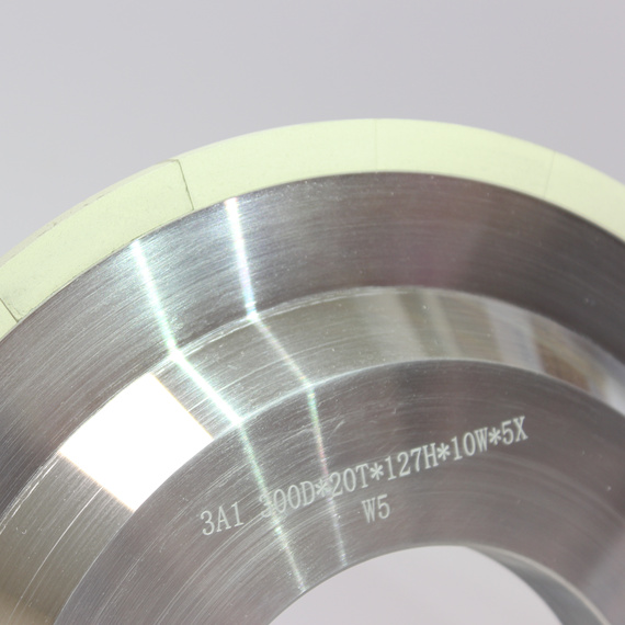 Vitrified diamond grinding wheel for grinding PCD reamers